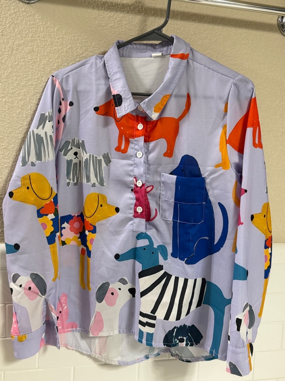 Unbranded Dog print Shirt. Super cute ! Size M